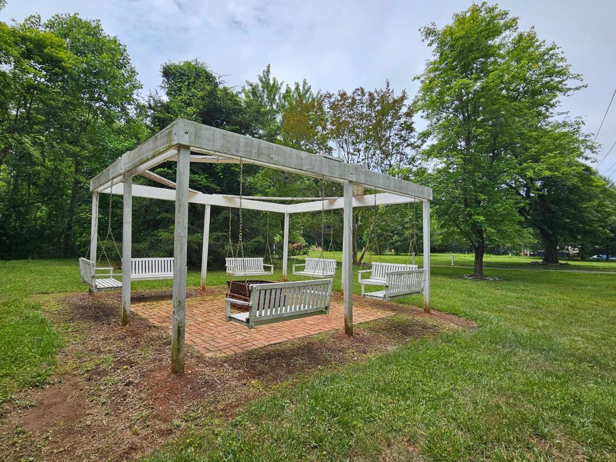 مبيت وإفطار Madison Heights Winridge Manor المظهر الخارجي الصورة